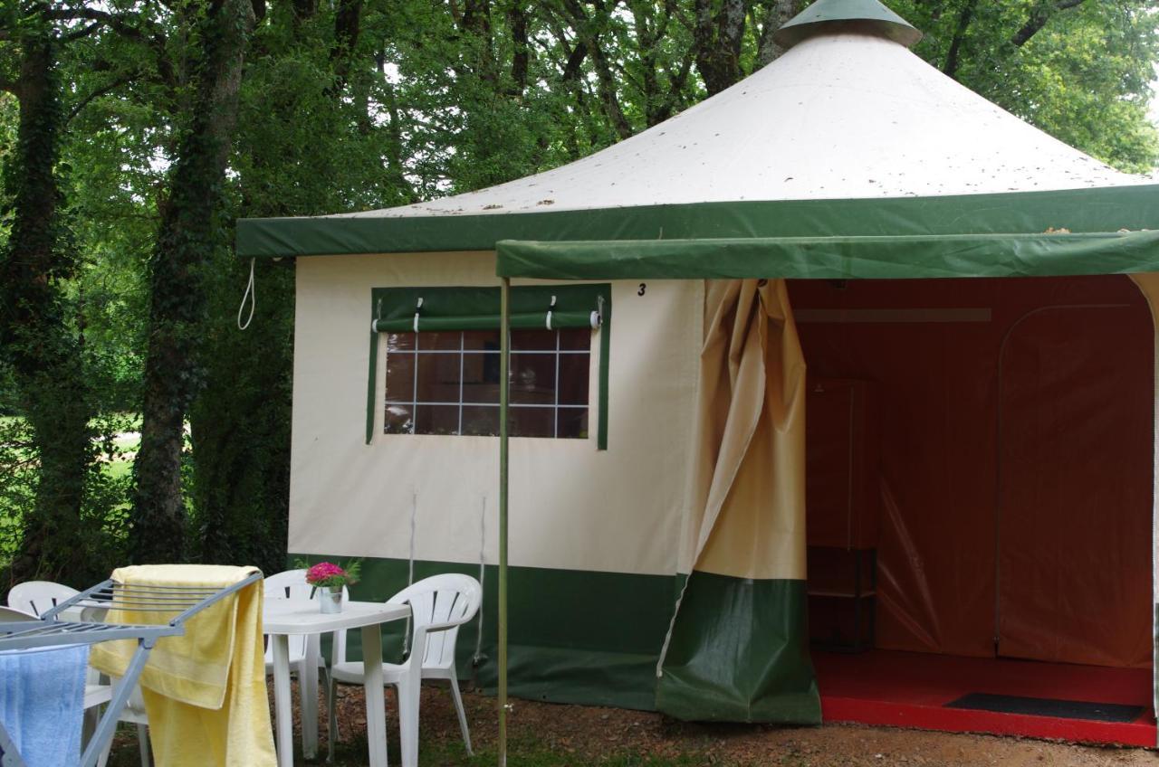 Hotel Camping La Bergerie La Chapelle-Achard Exterior foto
