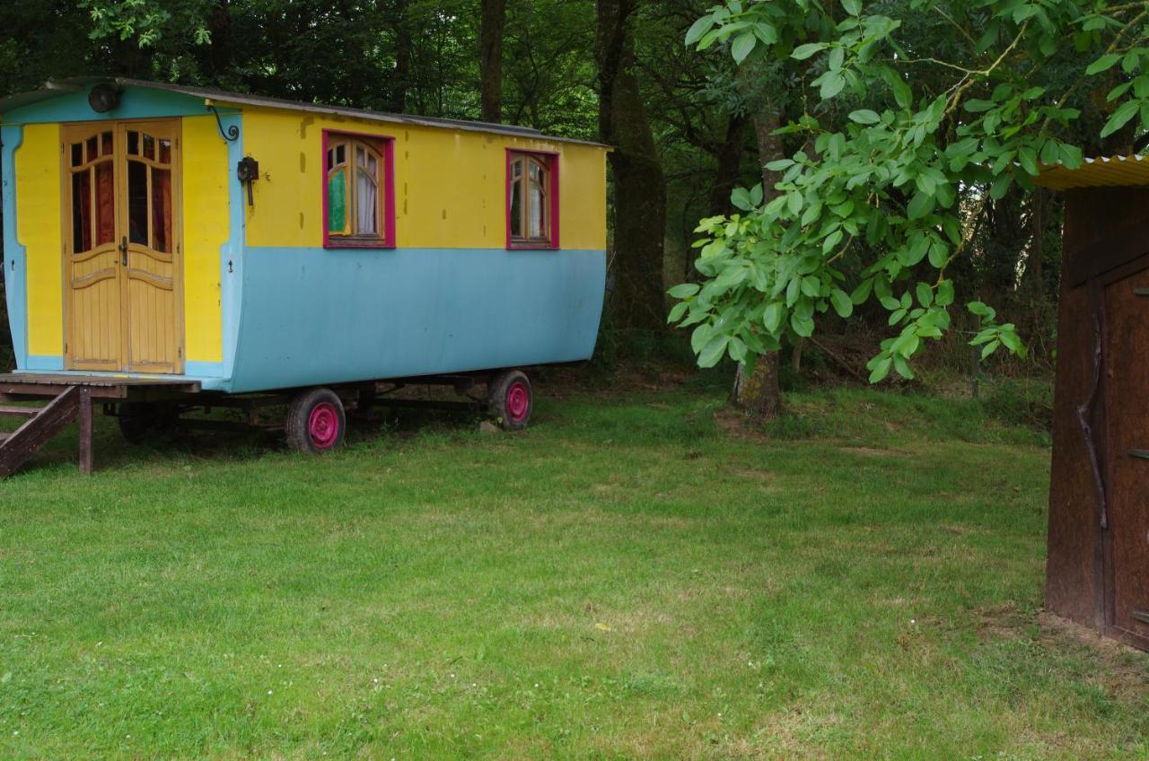 Hotel Camping La Bergerie La Chapelle-Achard Exterior foto